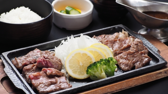 黒毛和牛のレモンステーキ
